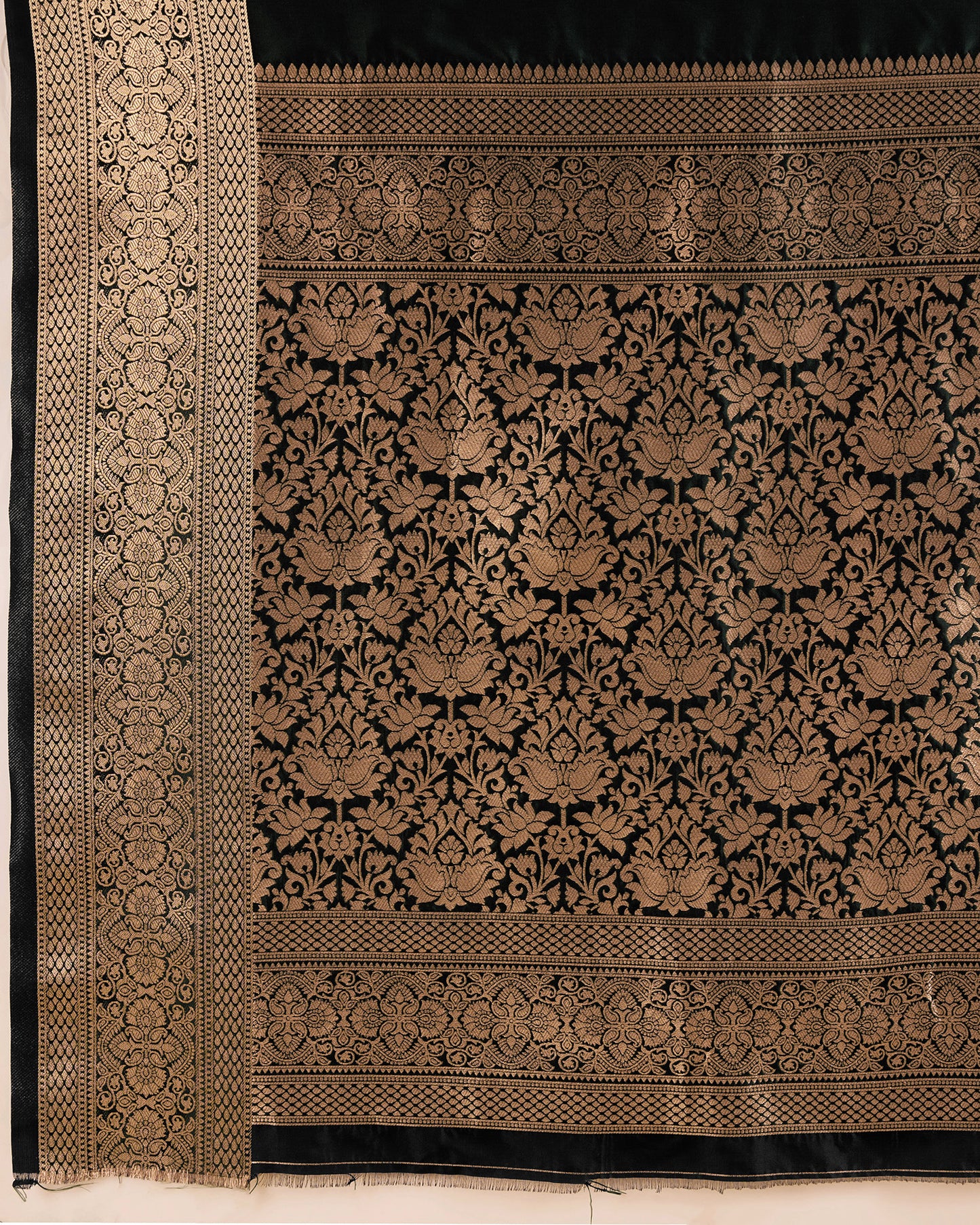 KRIYANSH WOVEN DESIGN ZARI BANARSI SAREE