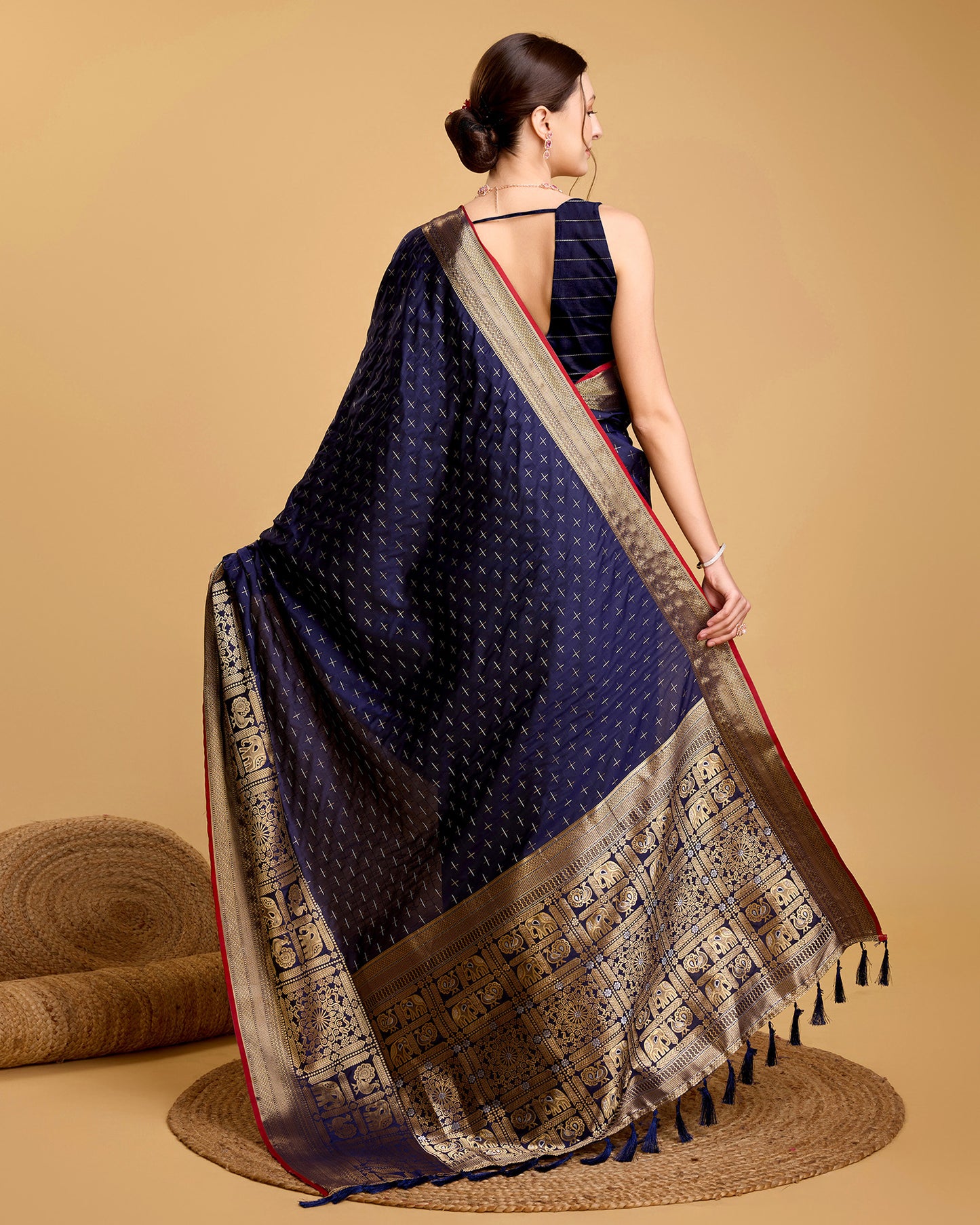 NIMIDIYA WOVEN KANJIPURAM PURE SILK SAREE