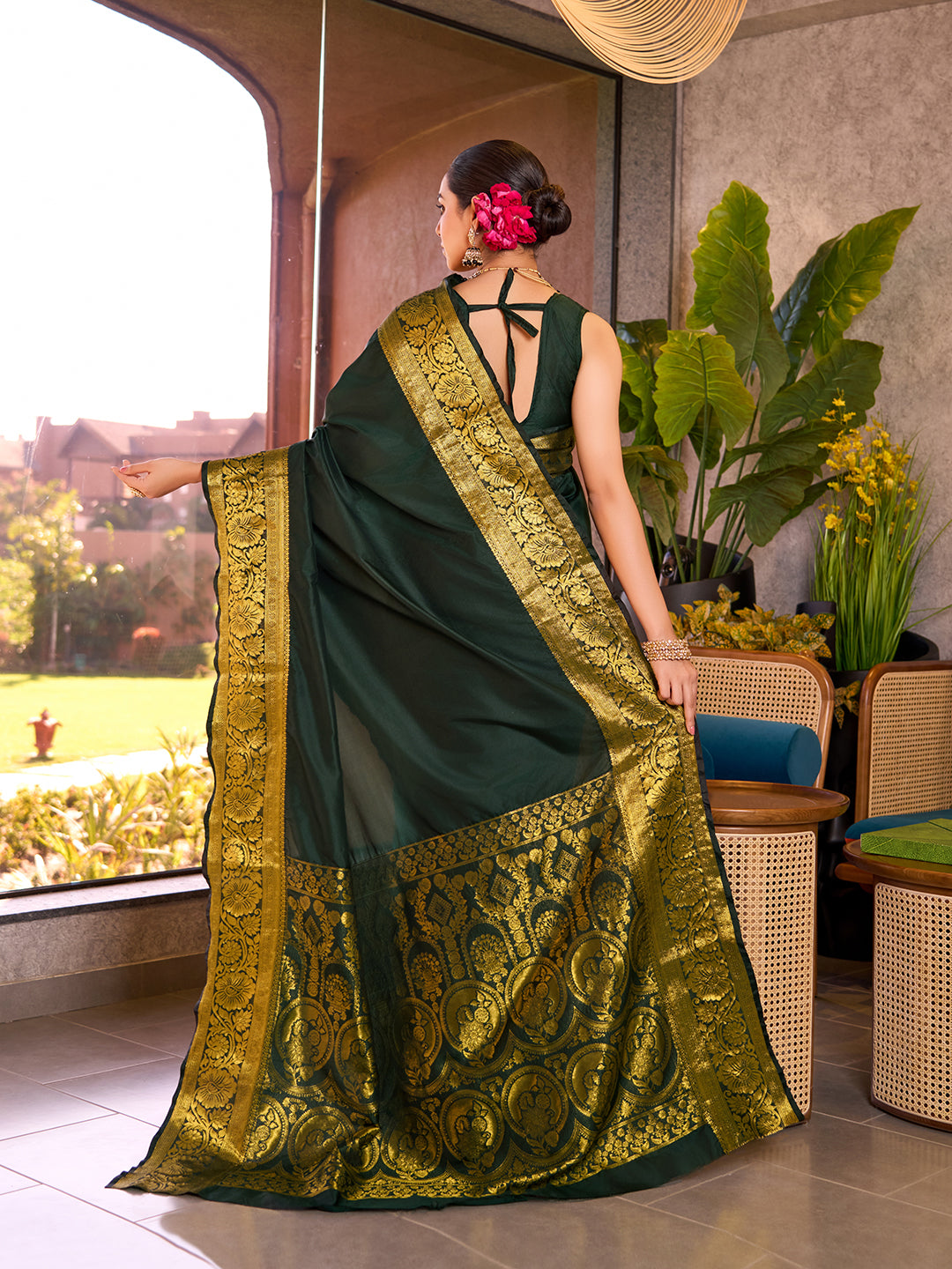 SATRANI PURE SILK CREPE PRINTED SAREE WITH UNSTITCHED BLOUSE