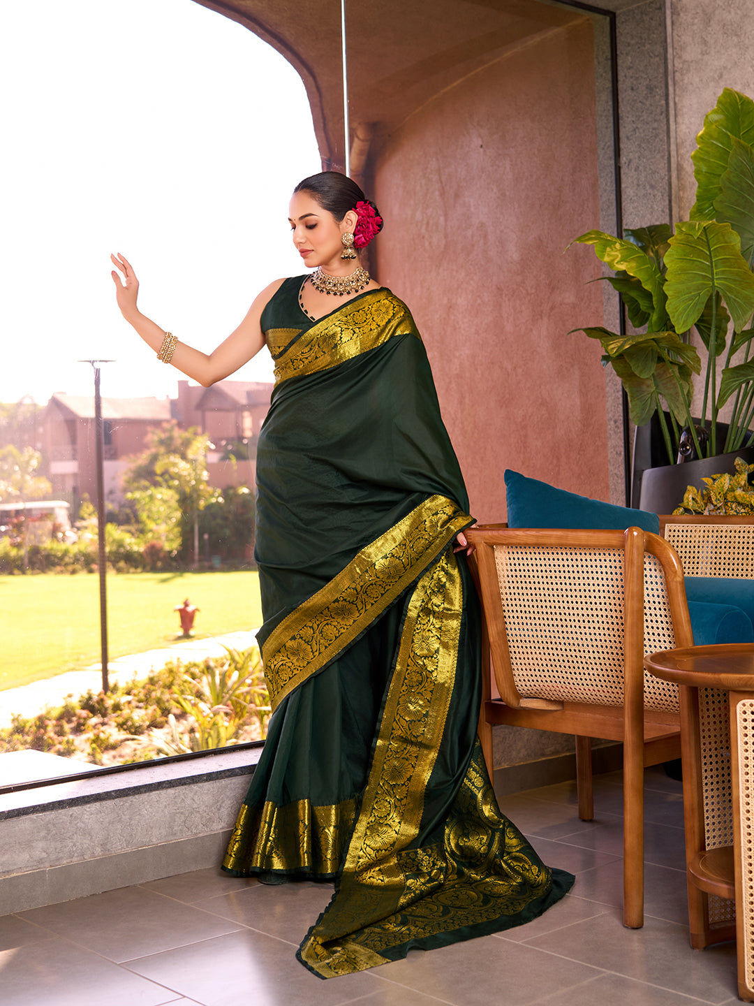 SATRANI PURE SILK CREPE PRINTED SAREE WITH UNSTITCHED BLOUSE