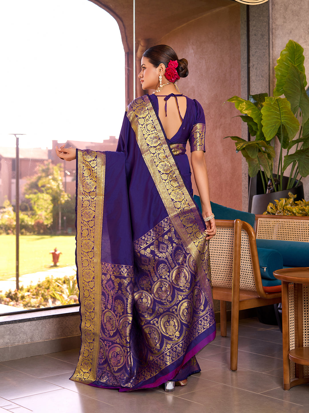 SATRANI PURE SILK CREPE PRINTED SAREE WITH UNSTITCHED BLOUSE