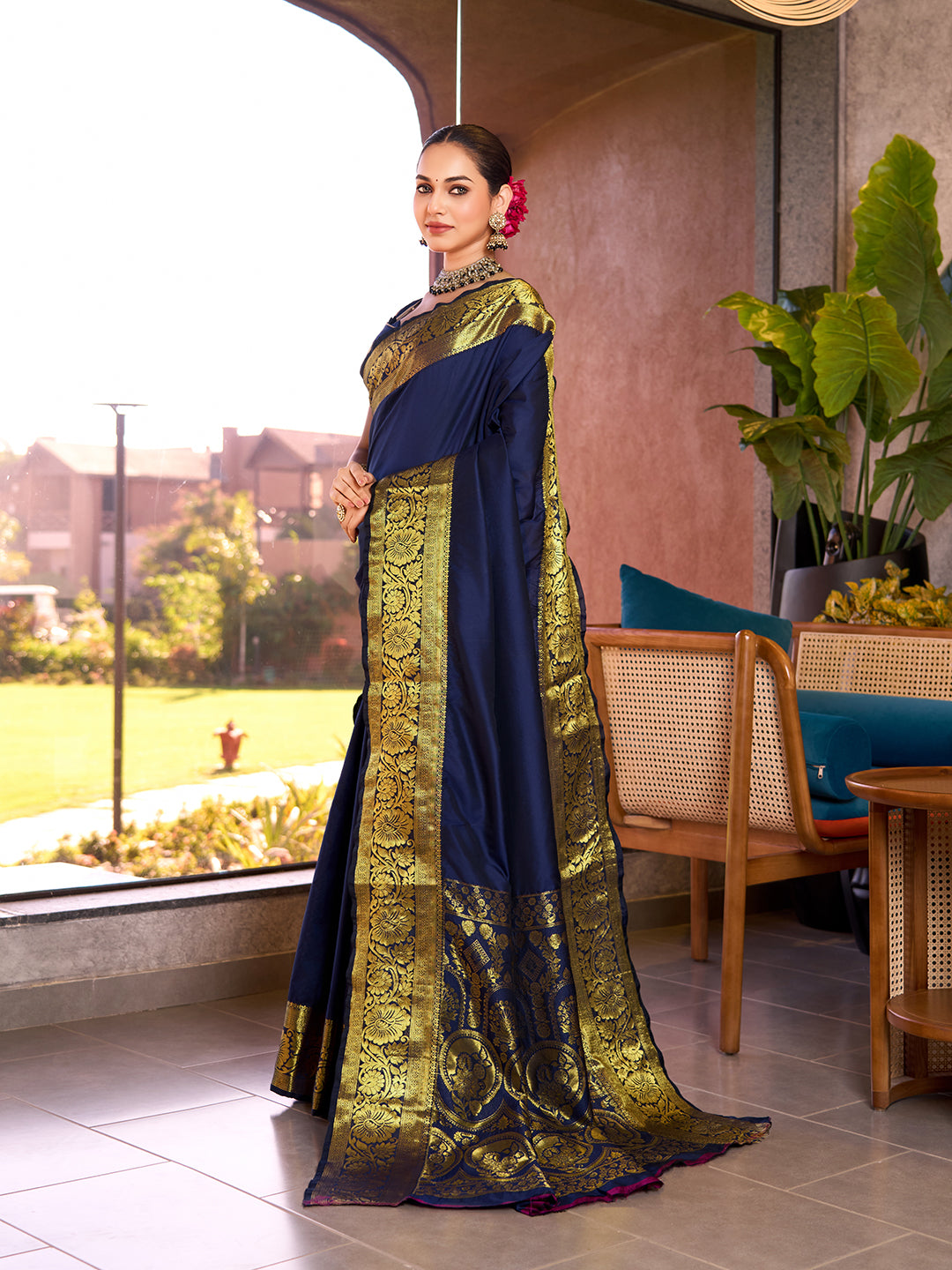 SATRANI PURE SILK CREPE PRINTED SAREE WITH UNSTITCHED BLOUSE
