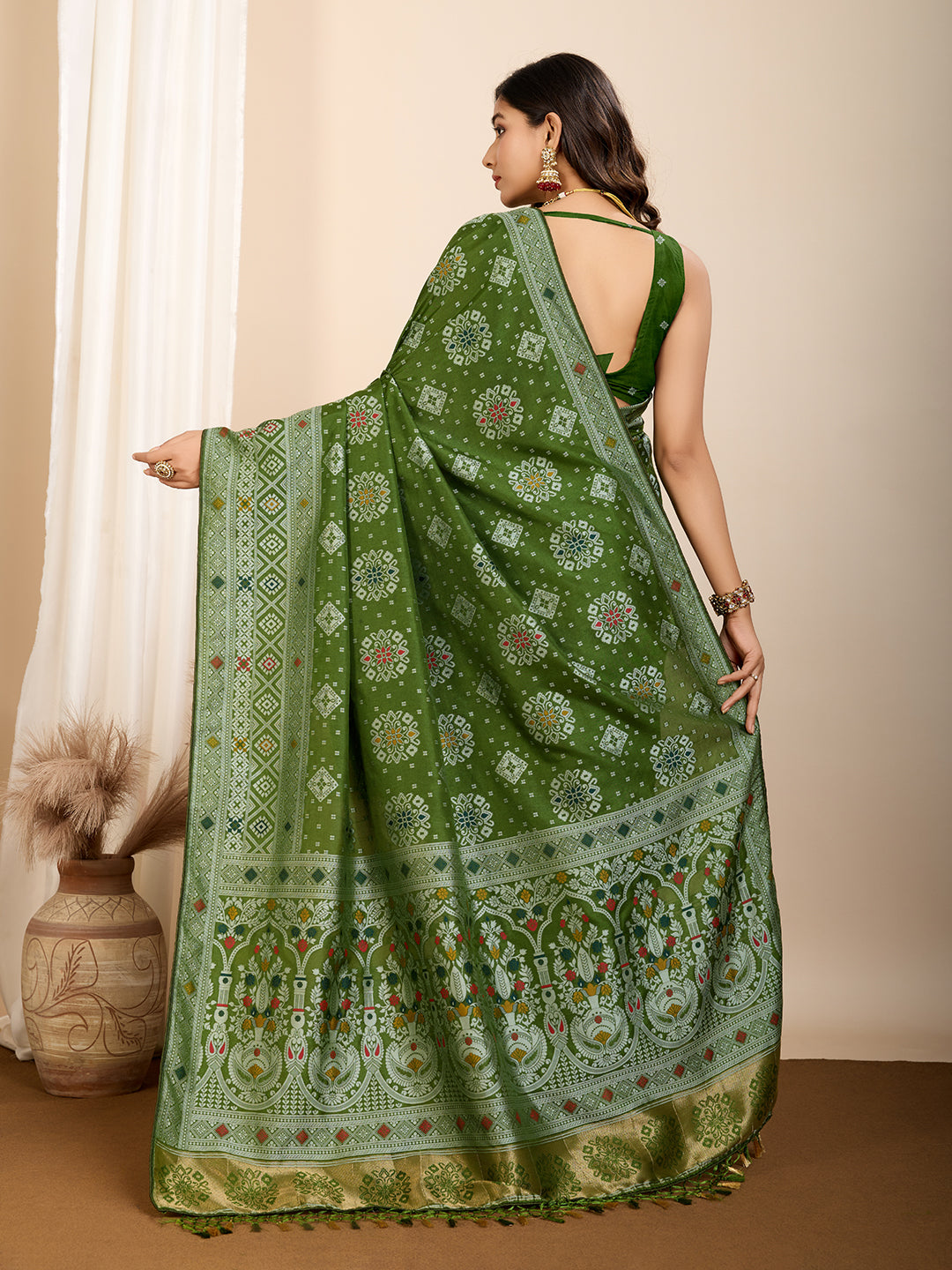 BANARASI PURE SILK MINA KARI SAREE WEAVED & RICH PALLU
