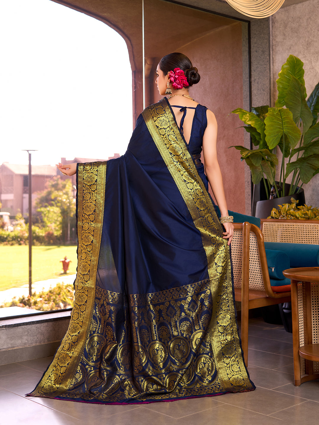 SATRANI PURE SILK CREPE PRINTED SAREE WITH UNSTITCHED BLOUSE