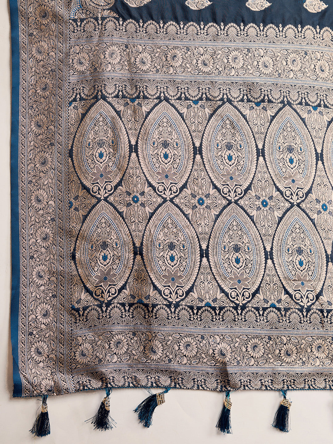 ANNU TEAL PURE SILK SAREE FEATURING TRADITIONAL BANARSI ZARI WEAVING PATTERNS