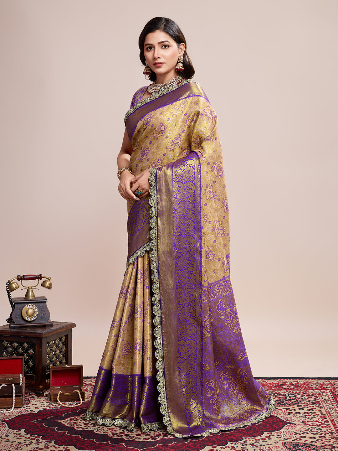 MUNIR WOVEN KANJIVARAM ZARI SILK SAREE
