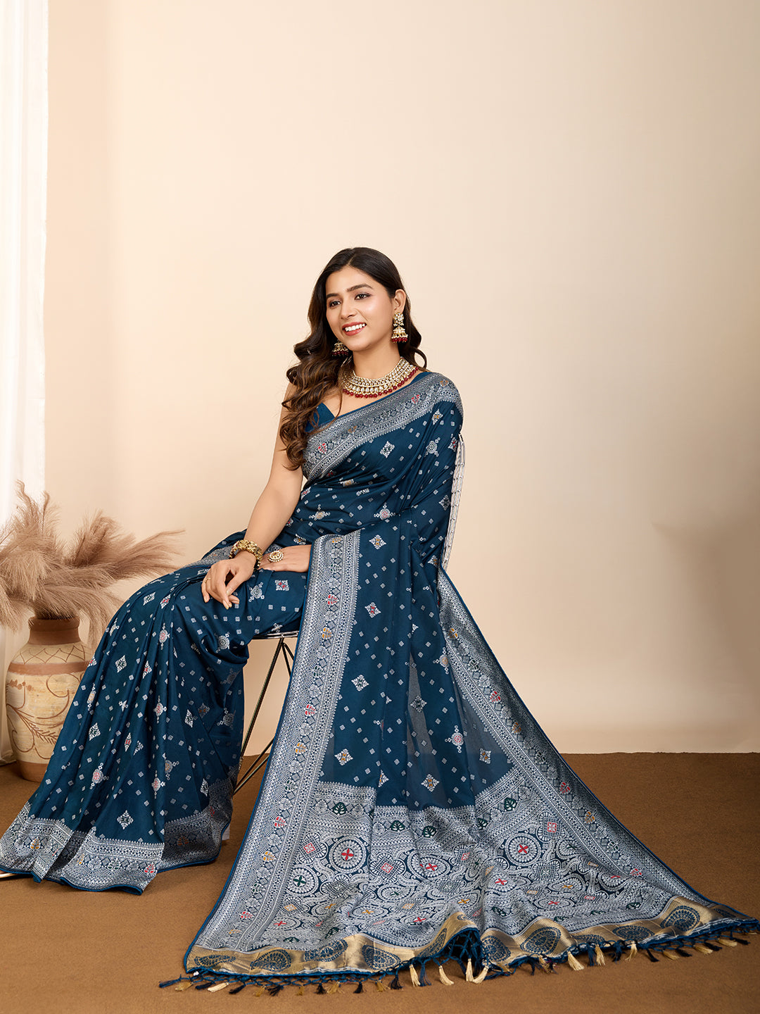 LATEST JACQUARD GOLD ZARI WOVEN LITCHI SILK BANARSI SAREE