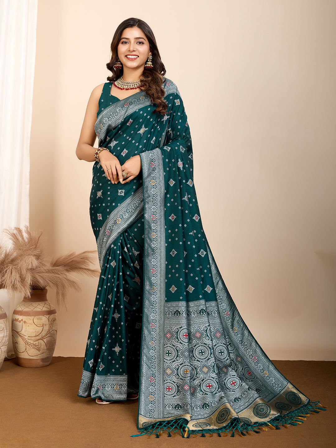 LATEST JACQUARD GOLD ZARI WOVEN LITCHI SILK BANARSI SAREE
