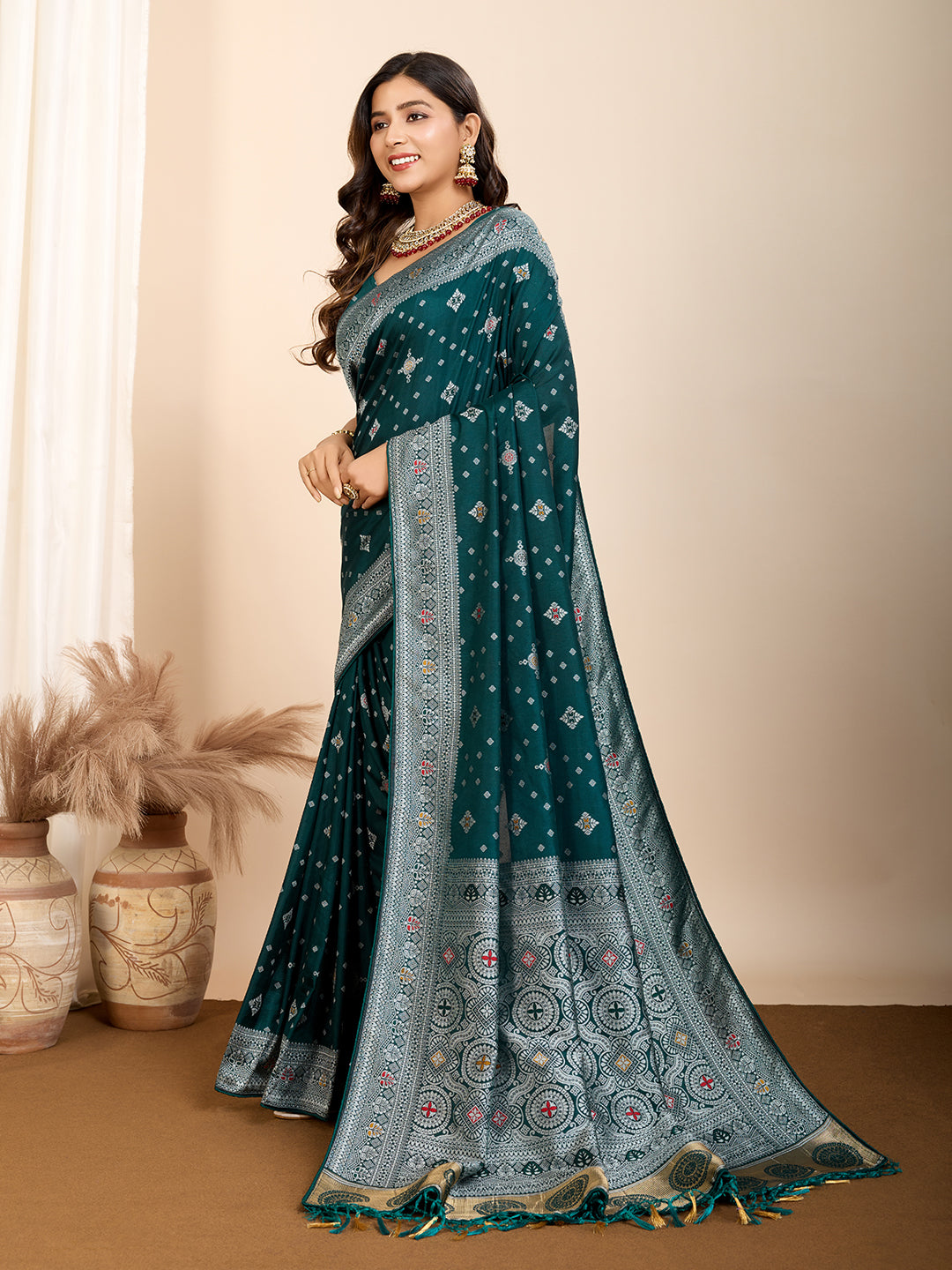 LATEST JACQUARD GOLD ZARI WOVEN LITCHI SILK BANARSI SAREE