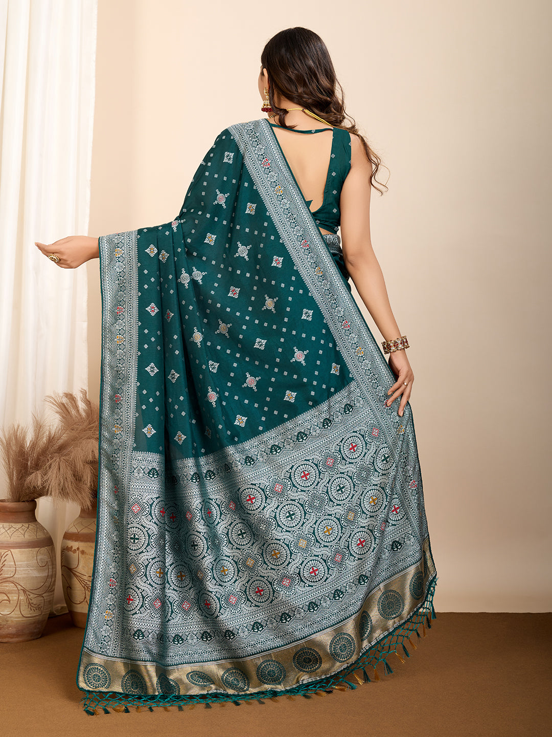 LATEST JACQUARD GOLD ZARI WOVEN LITCHI SILK BANARSI SAREE