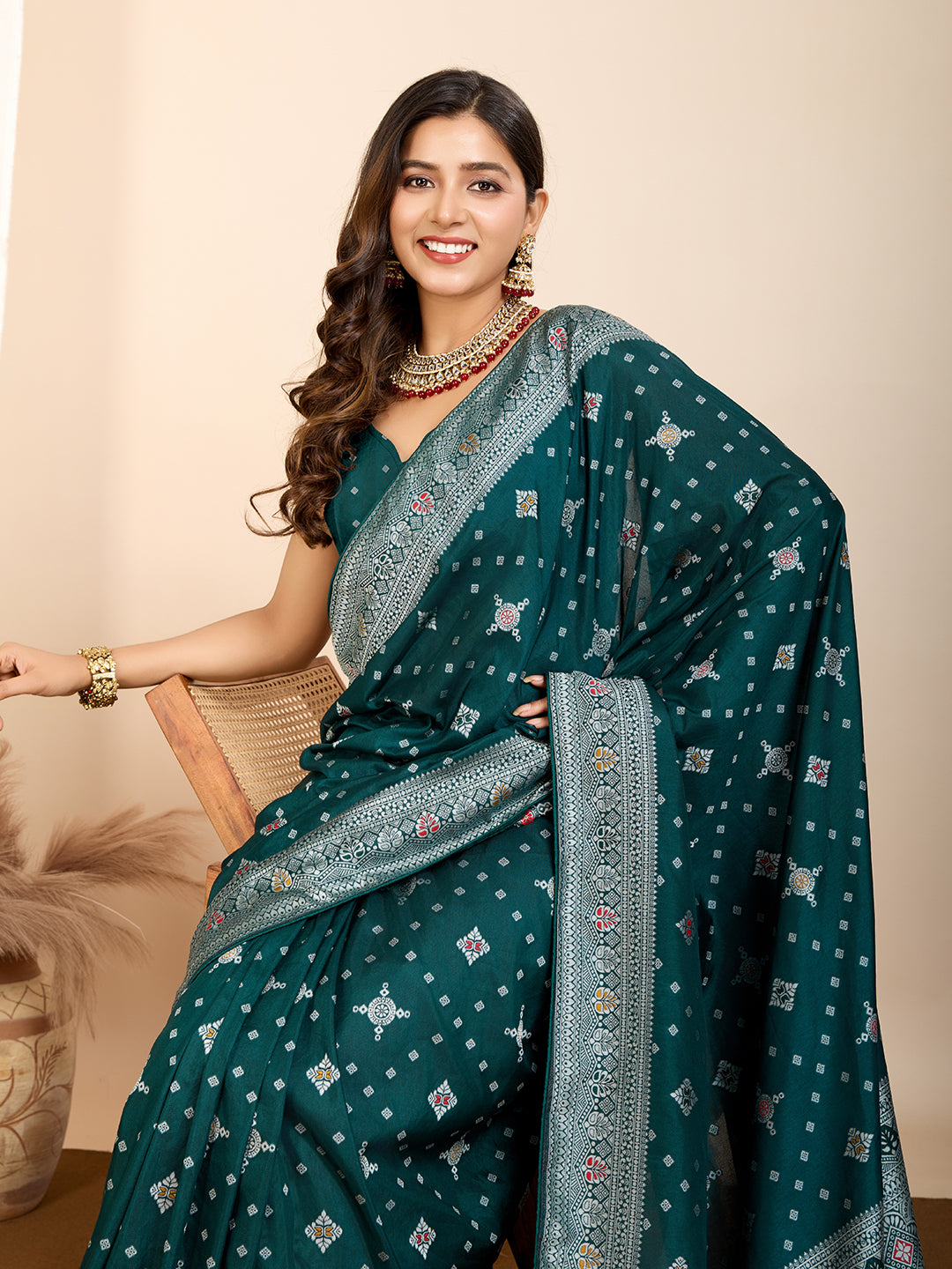 LATEST JACQUARD GOLD ZARI WOVEN LITCHI SILK BANARSI SAREE
