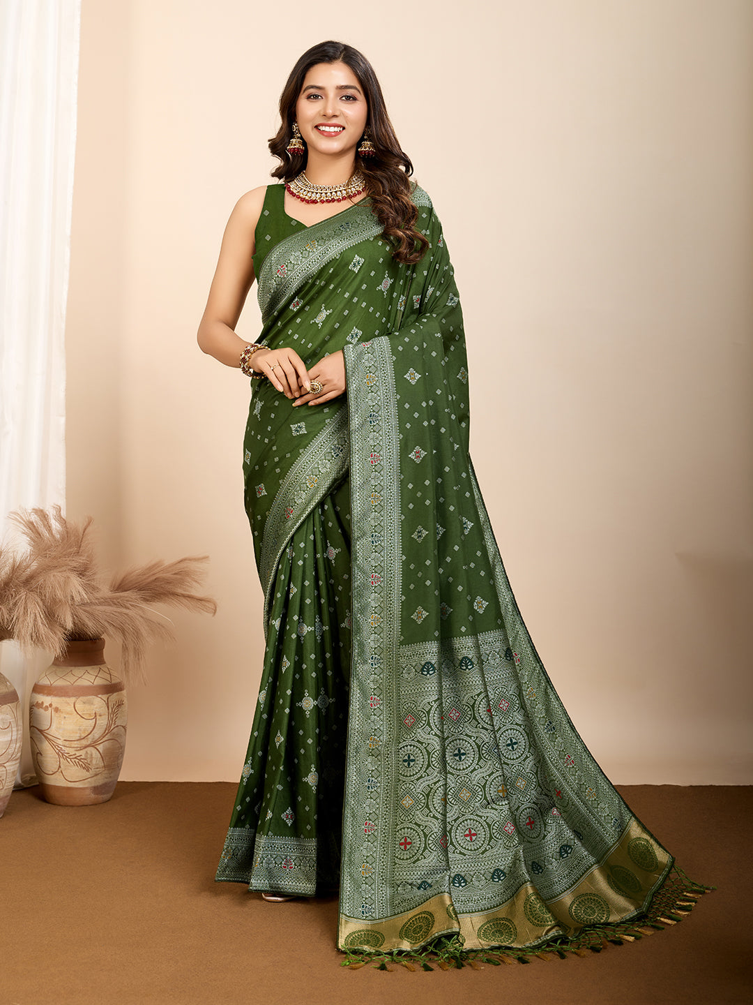 LATEST JACQUARD GOLD ZARI WOVEN LITCHI SILK BANARSI SAREE