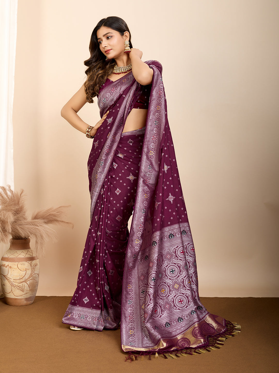 LATEST JACQUARD GOLD ZARI WOVEN LITCHI SILK BANARSI SAREE