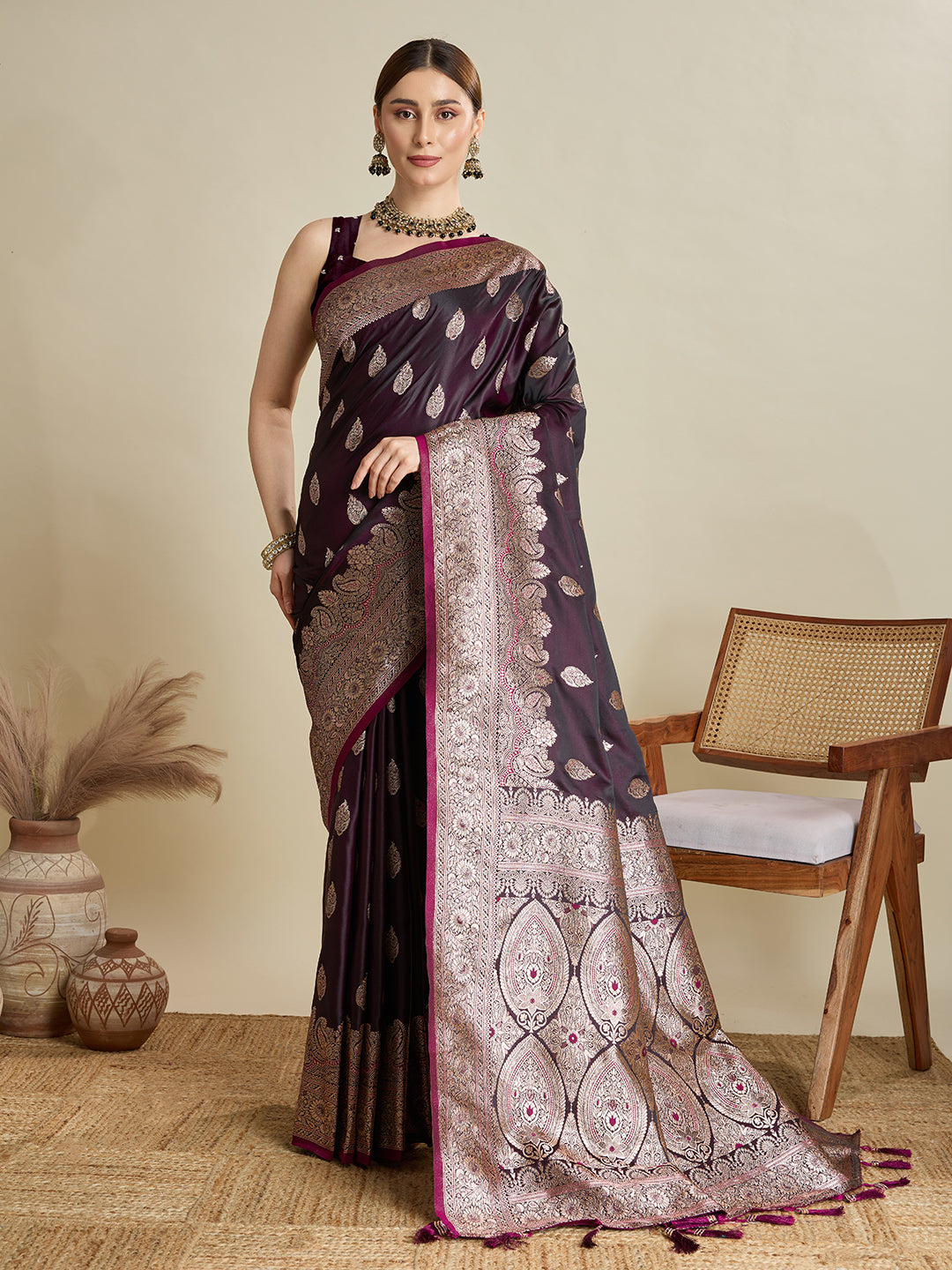 ANNU TEAL PURE SILK SAREE FEATURING TRADITIONAL BANARSI ZARI WEAVING PATTERNS