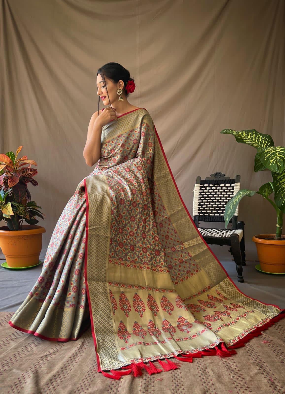 LERI BANARASI PURE PATOLA SILK SAREE RICH PALLU
