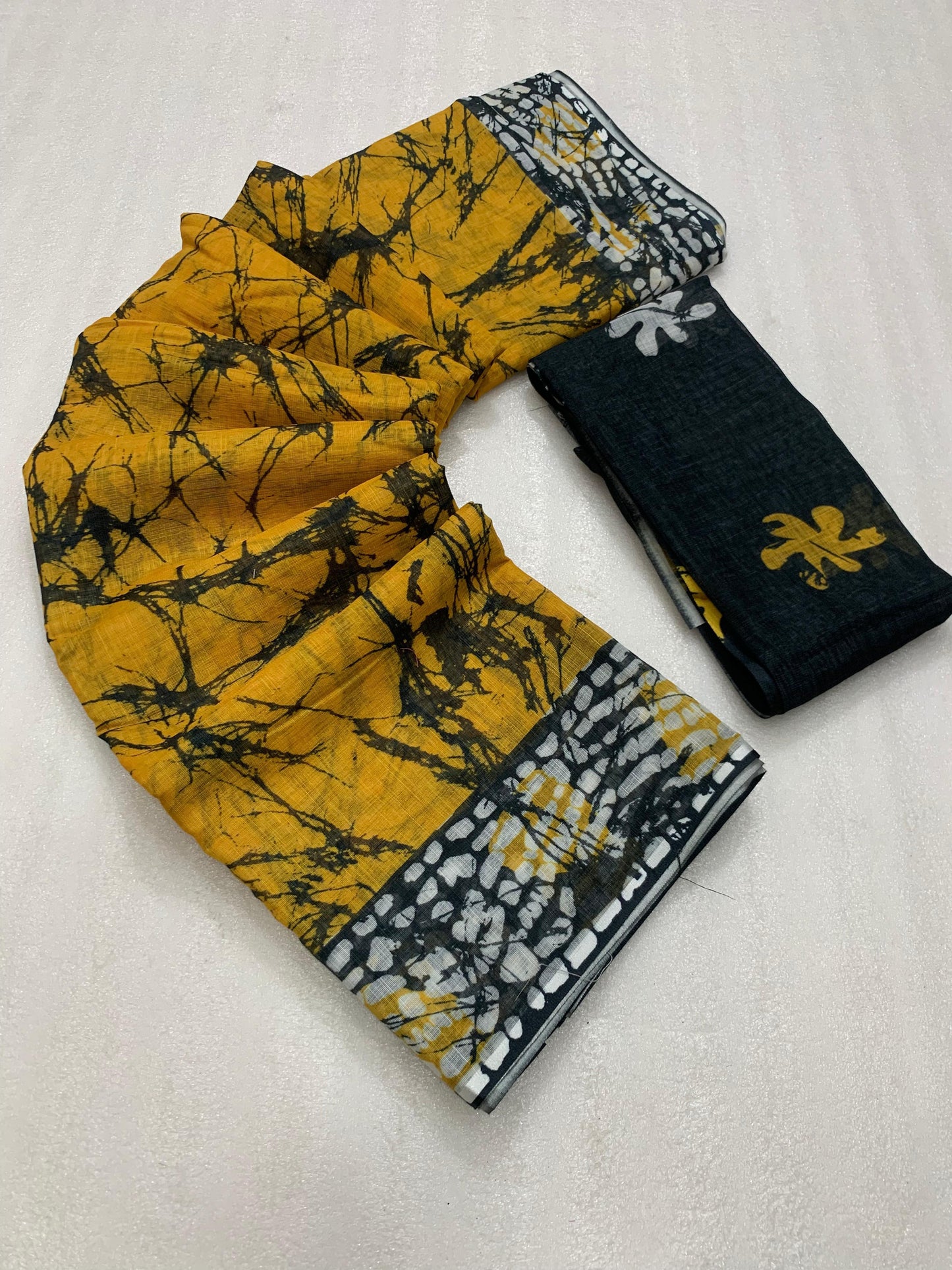 KALAMKARI PATOLA PURE LINEN SAREE AND BATIK BLOUSE