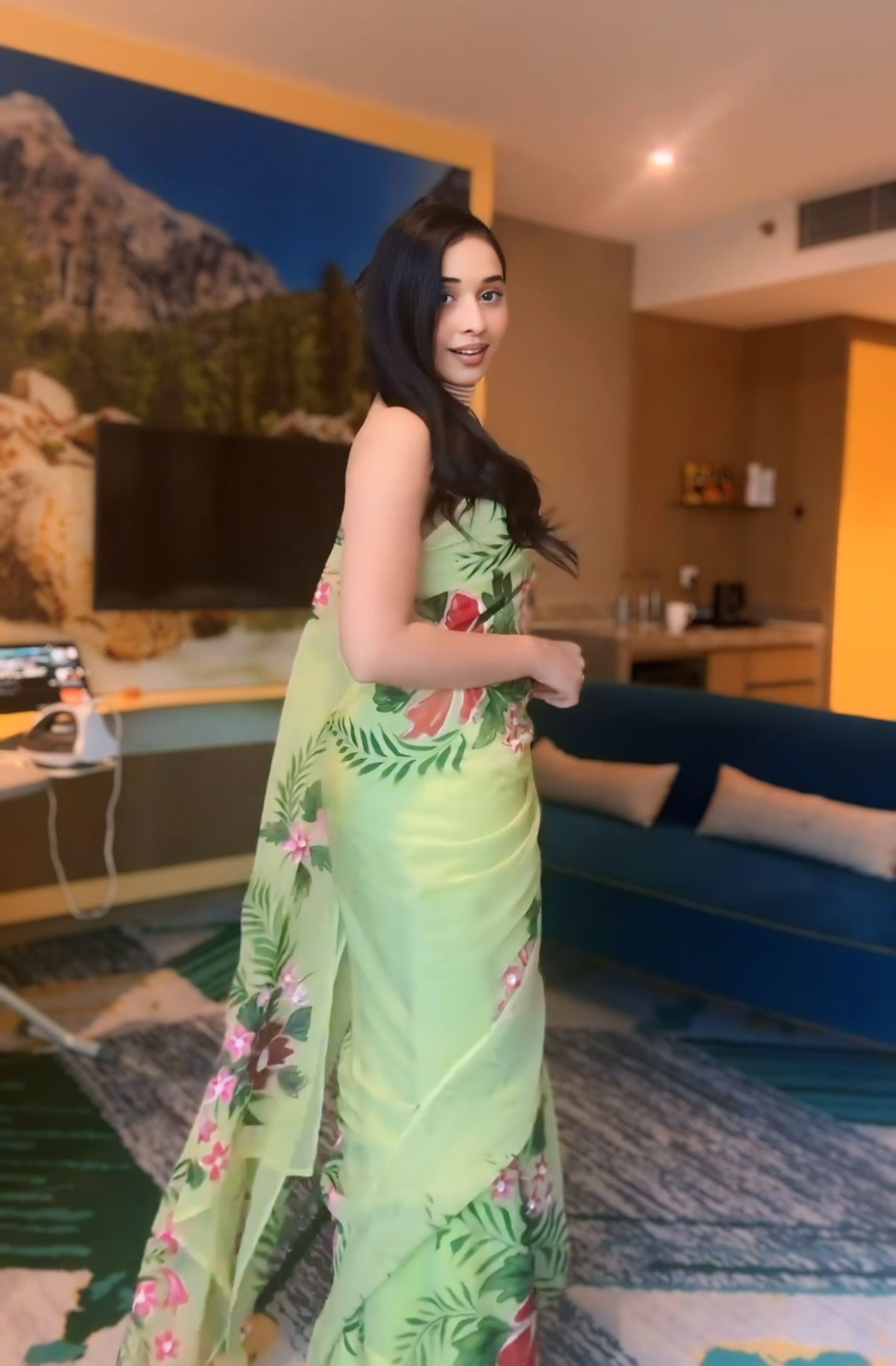 WEIGHTLESS GEORGETTE DIGITAL PRINTED SAREE