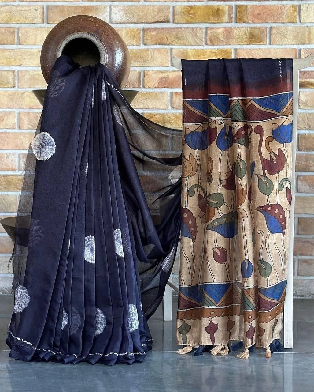 KALAMKARI SOFT LENIN LIGHT WEIGTH PRINTED BATIK SAREE & PRINTEED BLOUSE