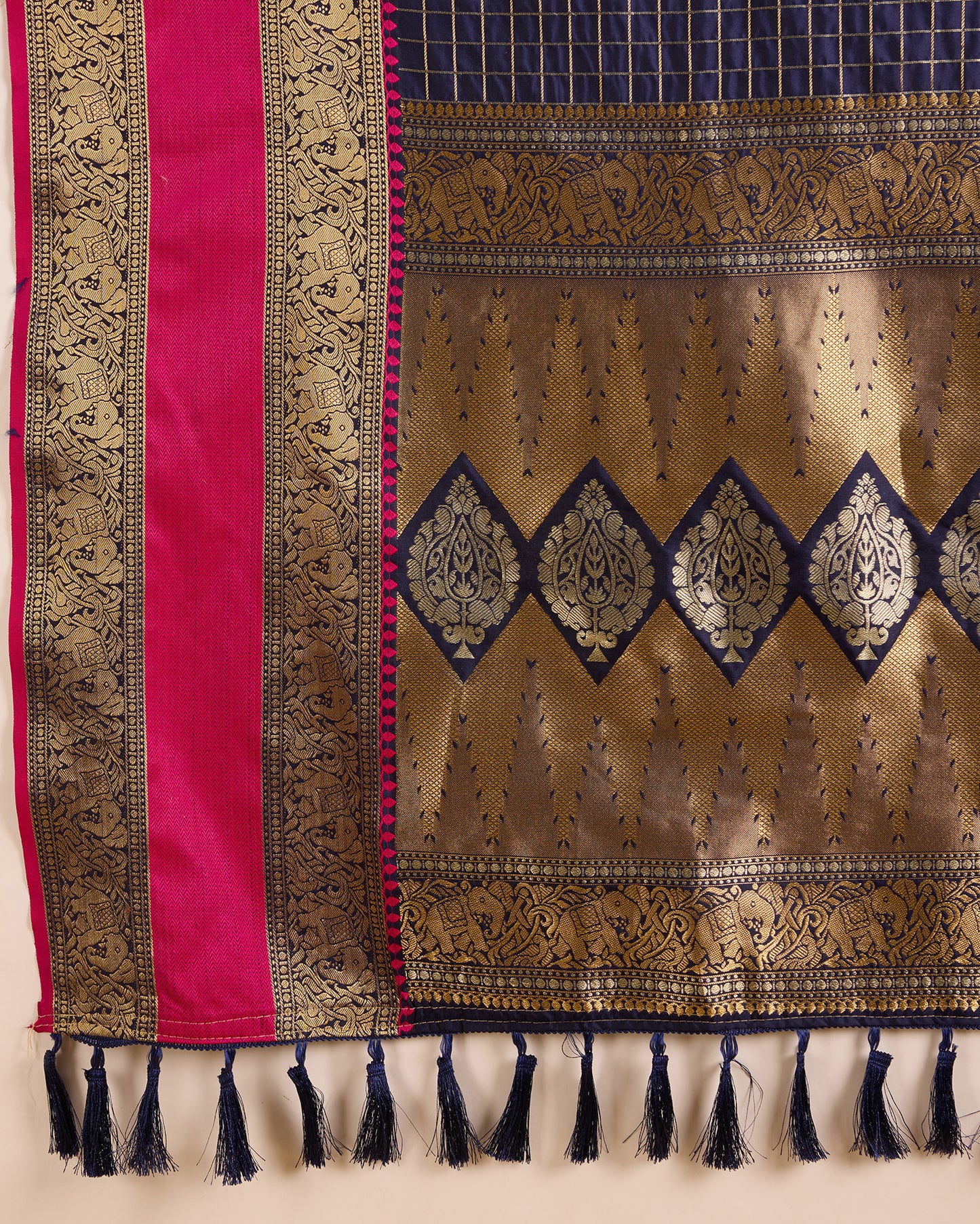 KAVYA WOVEN, CHECKERED KANJIVARAM PURE SILK SAREE