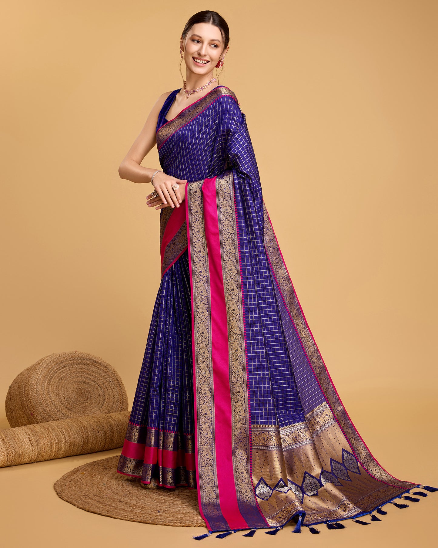 KAVYA WOVEN, CHECKERED KANJIVARAM PURE SILK SAREE