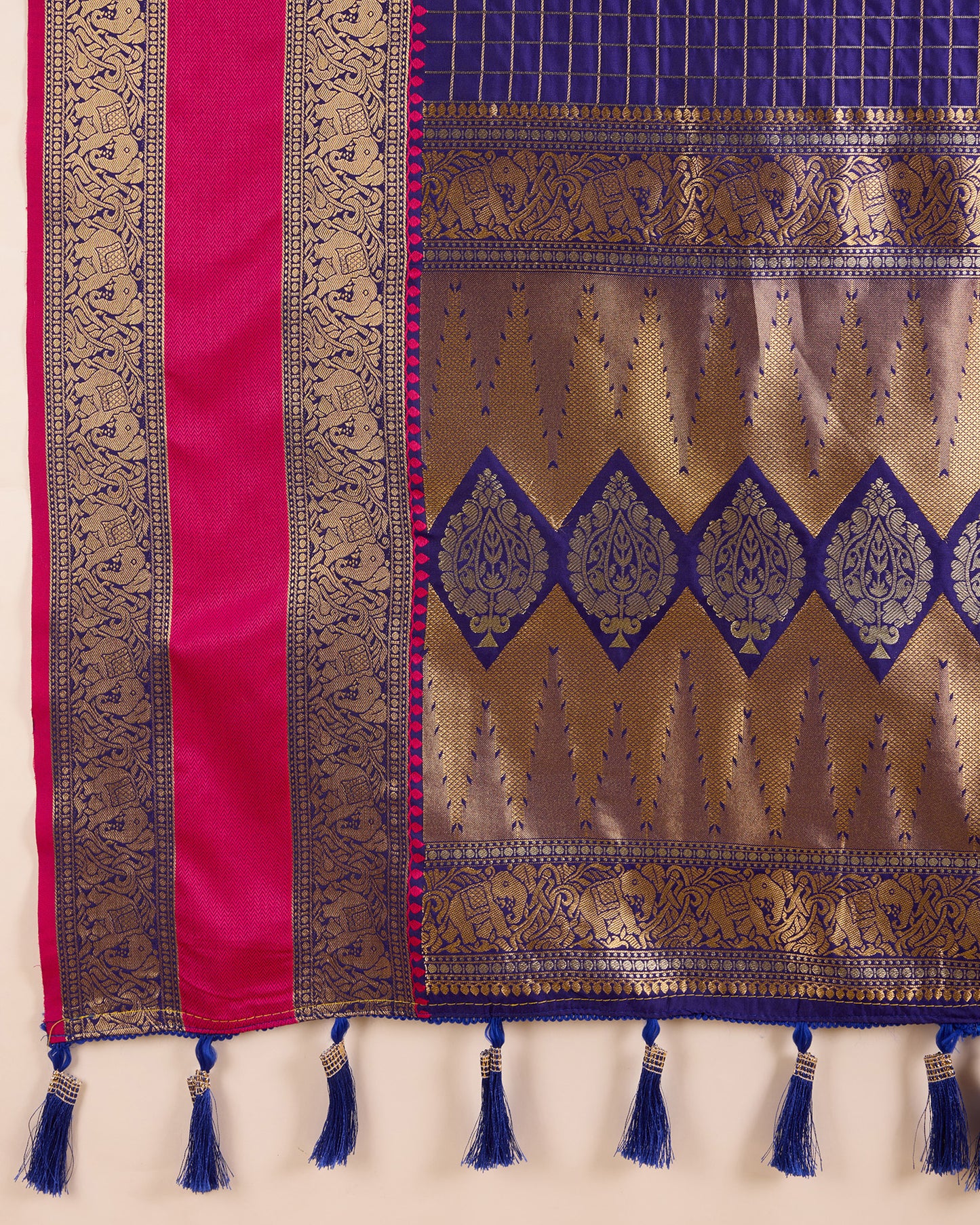 KAVYA WOVEN, CHECKERED KANJIVARAM PURE SILK SAREE