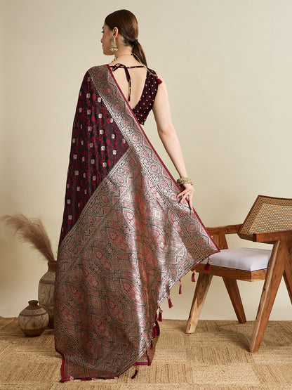 MANNU PANDADI SAREE WITH WOVEN DESIGN ZARI