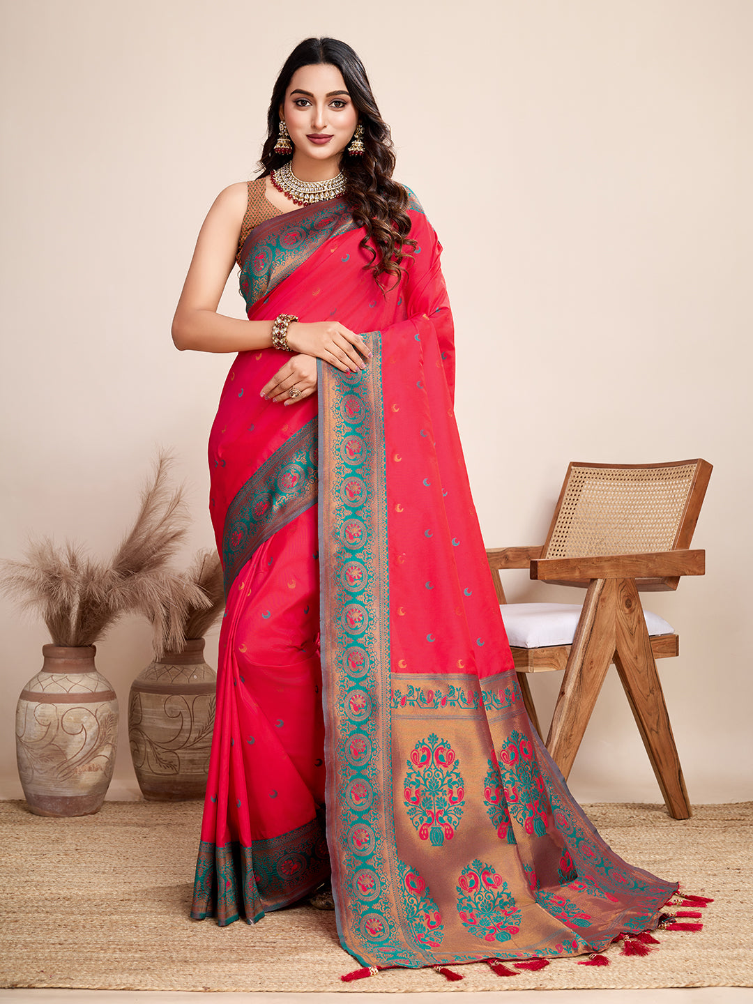 MANNU WOVEN JACQUARD SILK BANARSI SAREE