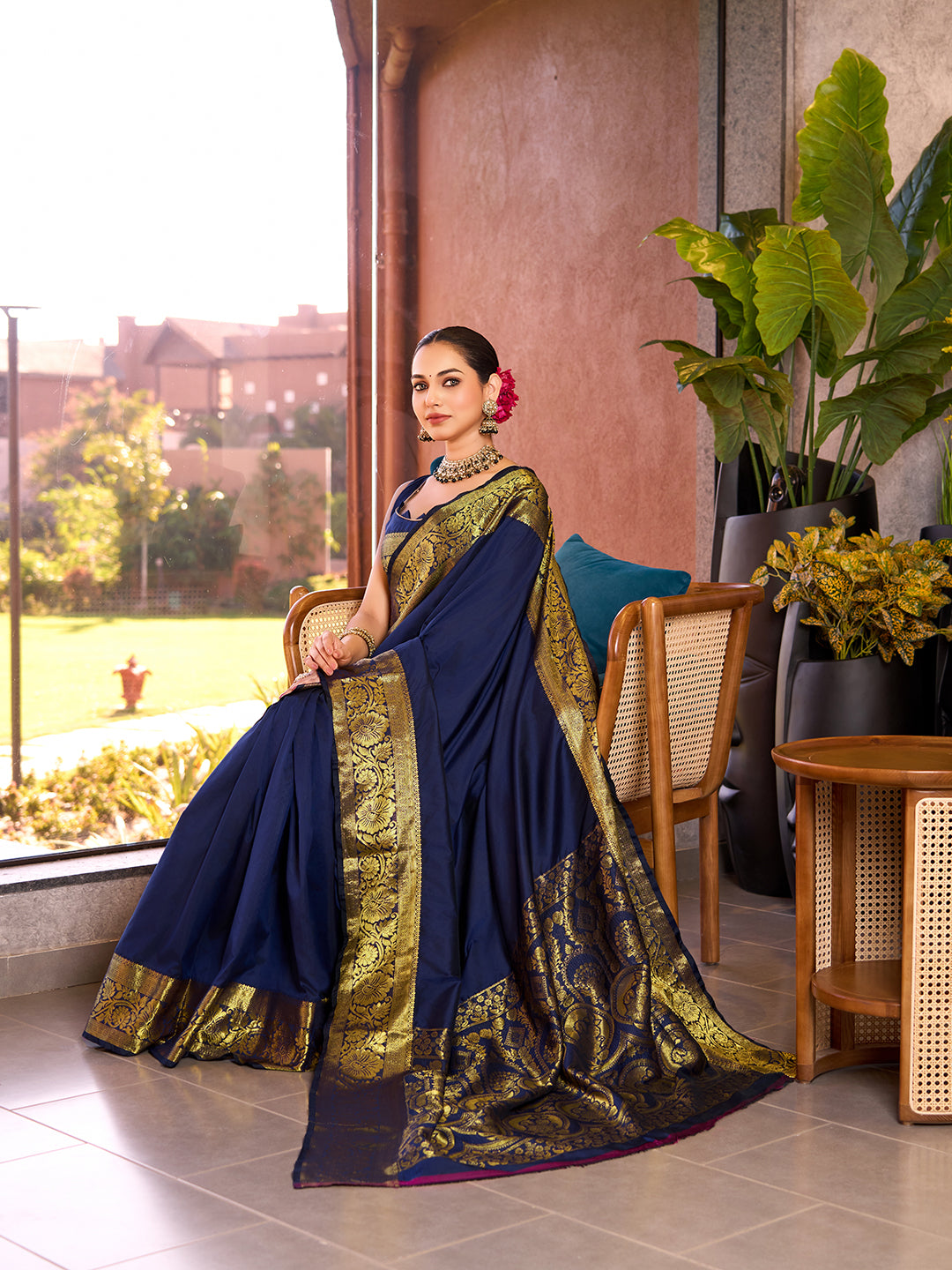 SATRANI PURE SILK CREPE PRINTED SAREE WITH UNSTITCHED BLOUSE