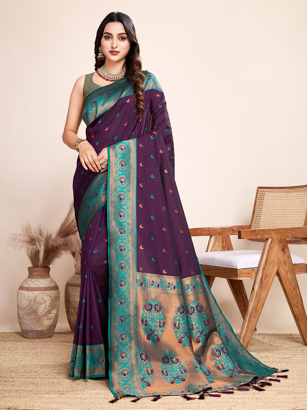 MANNU WOVEN JACQUARD SILK BANARSI SAREE