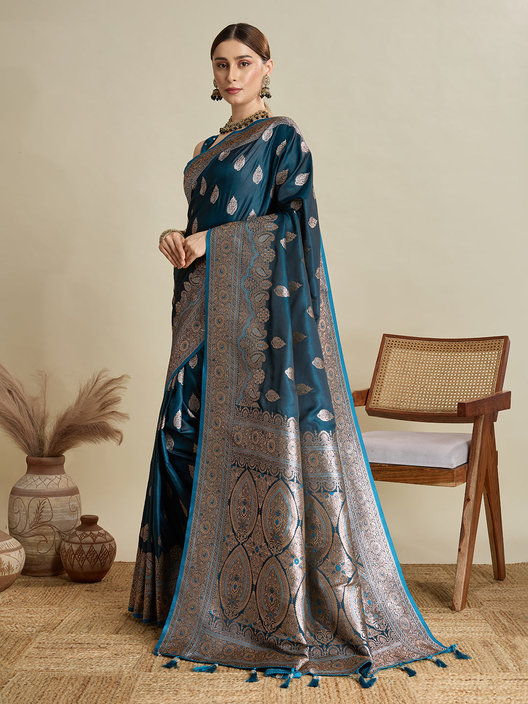 ANNU TEAL PURE SILK SAREE FEATURING TRADITIONAL BANARSI ZARI WEAVING PATTERNS