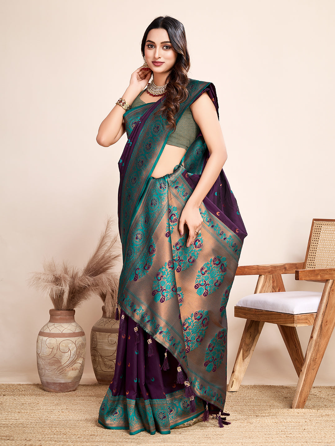 MANNU WOVEN JACQUARD SILK BANARSI SAREE