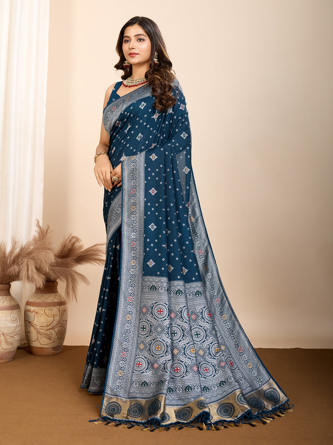 LATEST JACQUARD GOLD ZARI WOVEN LITCHI SILK BANARSI SAREE