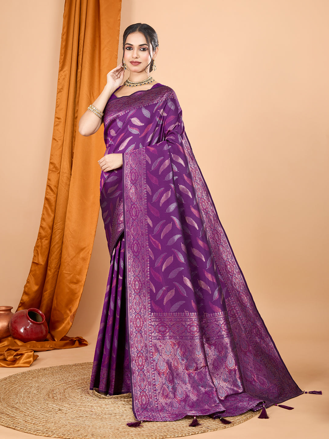 NIMIDIYA WOVEN, EMBELISHED BANARSI PURE SILK SAREE