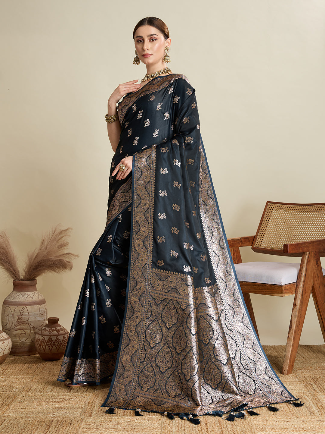 SMRITI TEAL PURE SILK SAREE FEATURING TRADITIONAL BANARSI ZARI WEAVING PATTERNS