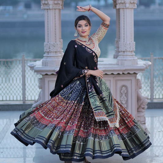 NEW DESIGNER PARTY WEAR & HAND WORK LAHENGA